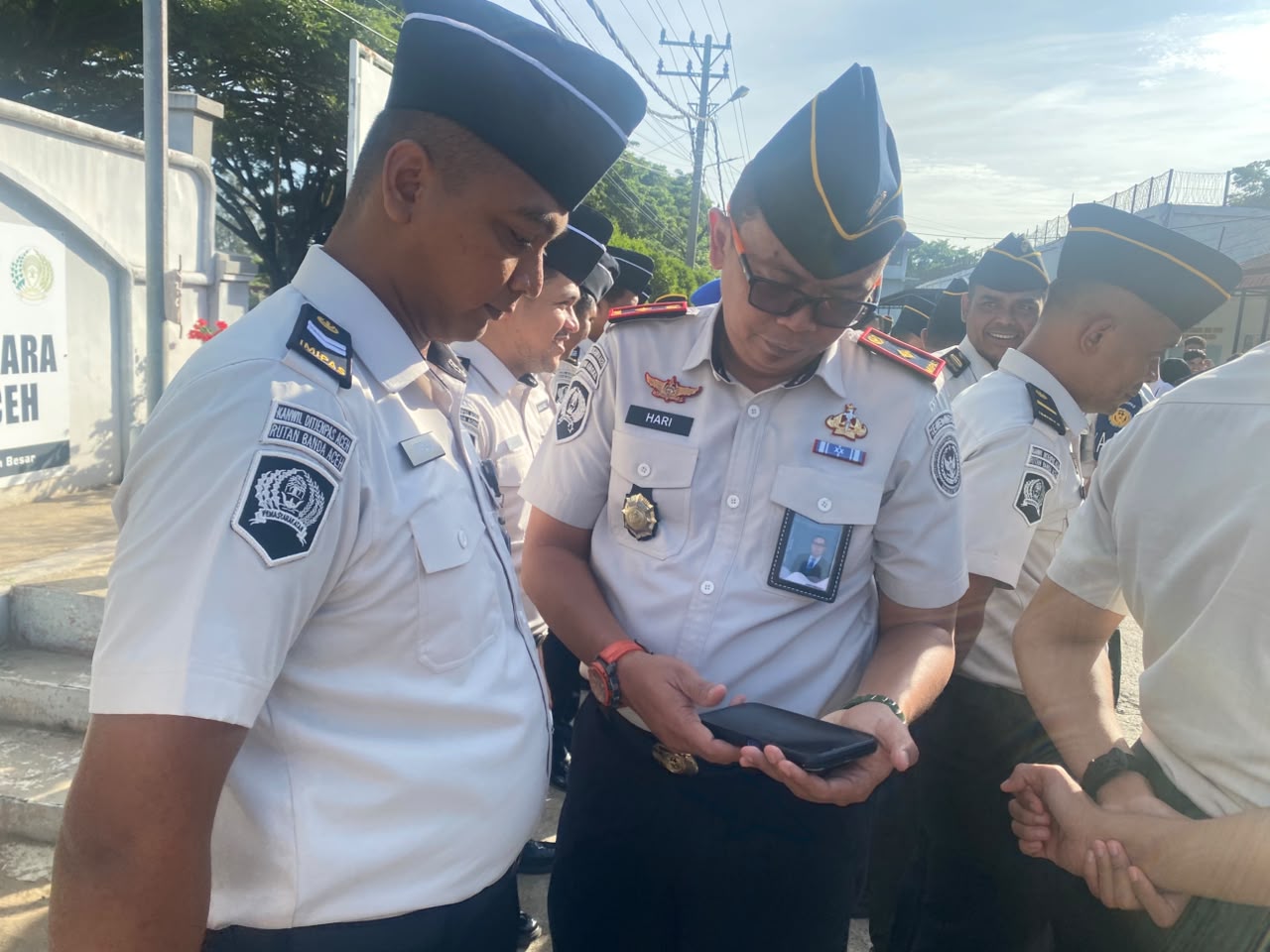 Cegah Judi Online di Lingkungan Rutan, Karutan Banda Aceh dan Tim Patnal Sidak Ponsel Pegawai Usai Apel Pagi