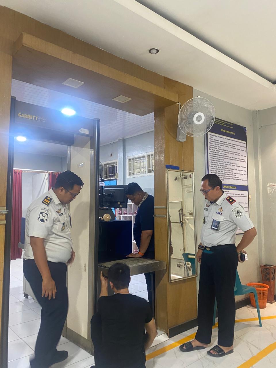 Optimalkan Ketatnya Pengawasan Pintu Utama, Rutan Banda Aceh Perbaiki dan Fungsikan Kembali Mesin X-Ray Pintu Utama