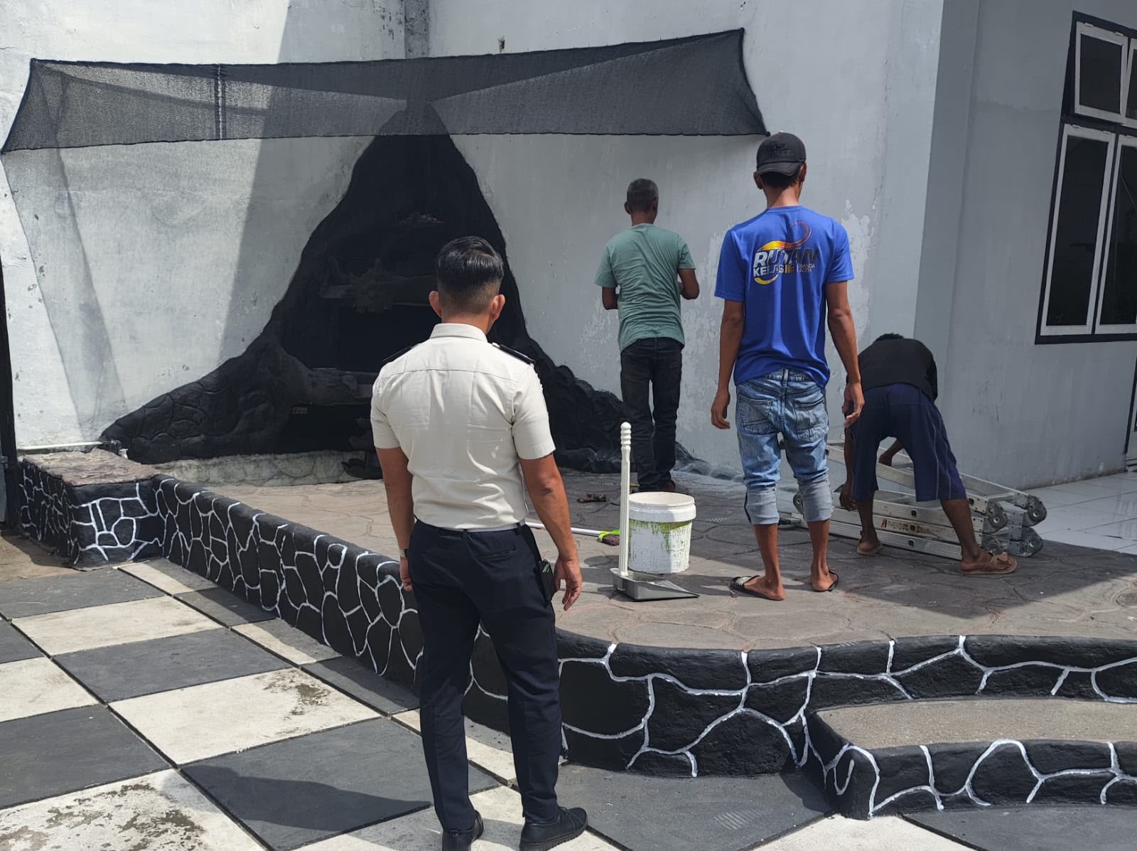 Tingkatkan Estetika dan Keamanan, Rutan Banda Aceh Lakukan Pengecatan Area Pos Utama dan Kantin