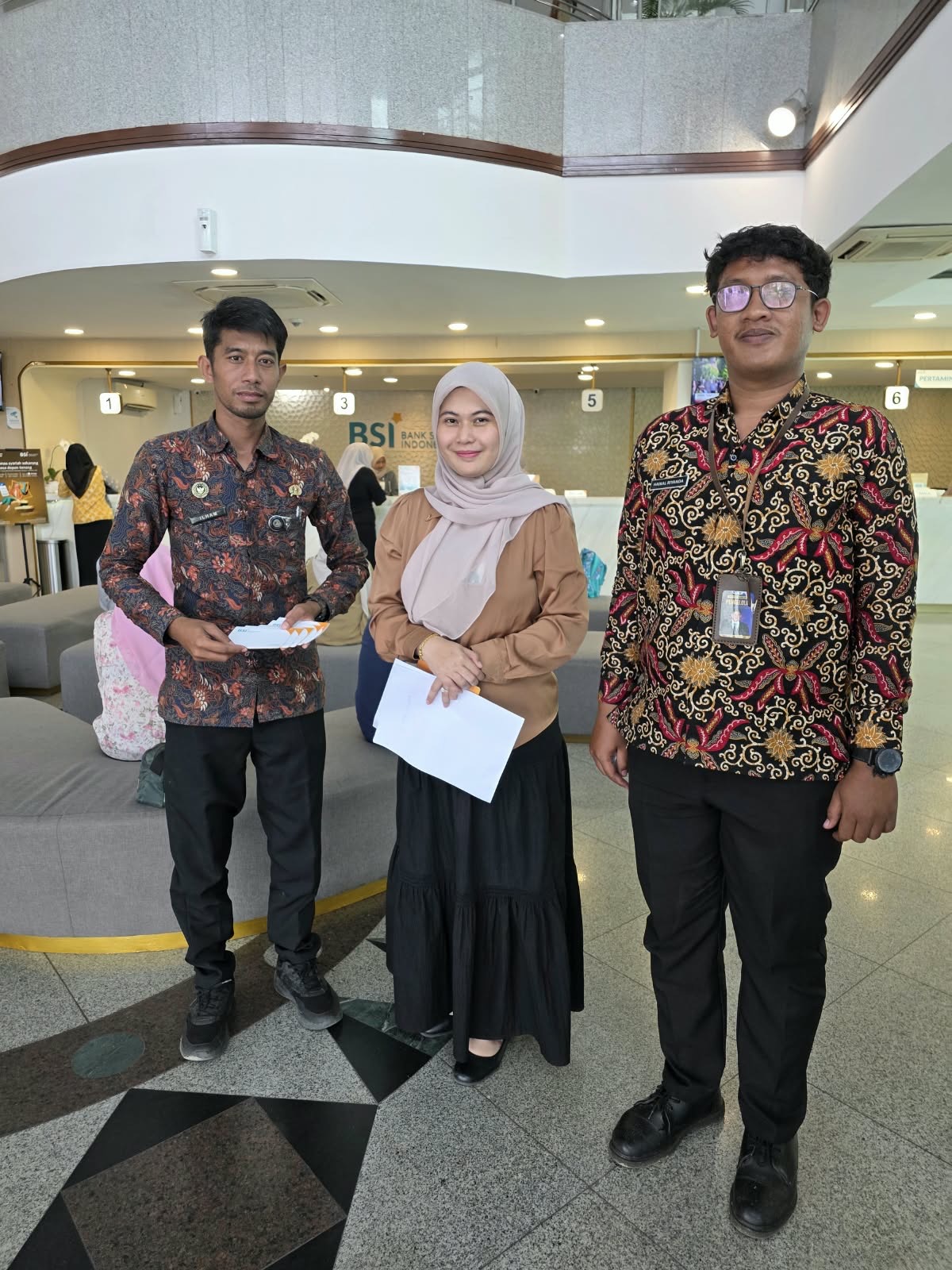 Dukung Transparansi dan Motivasi Pembinaan Kemandirian, Rutan Banda Aceh Terima Buku Tabungan BSI untuk Penyaluran Premi WBP